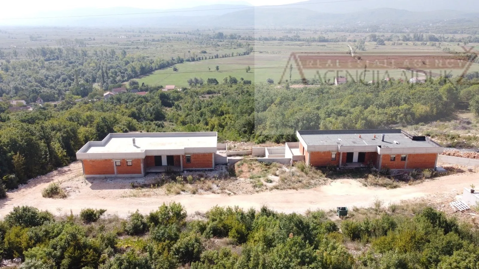 imotski vila (roh-bau) 390 m2 vrhunska lokacija - ekskluziva - slika 5