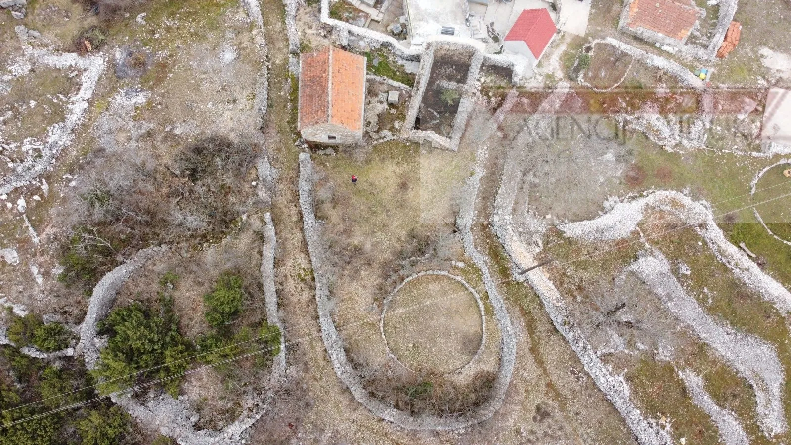 imotski slivno kamene kuće + okućnica - novo u ponudi - slika 11