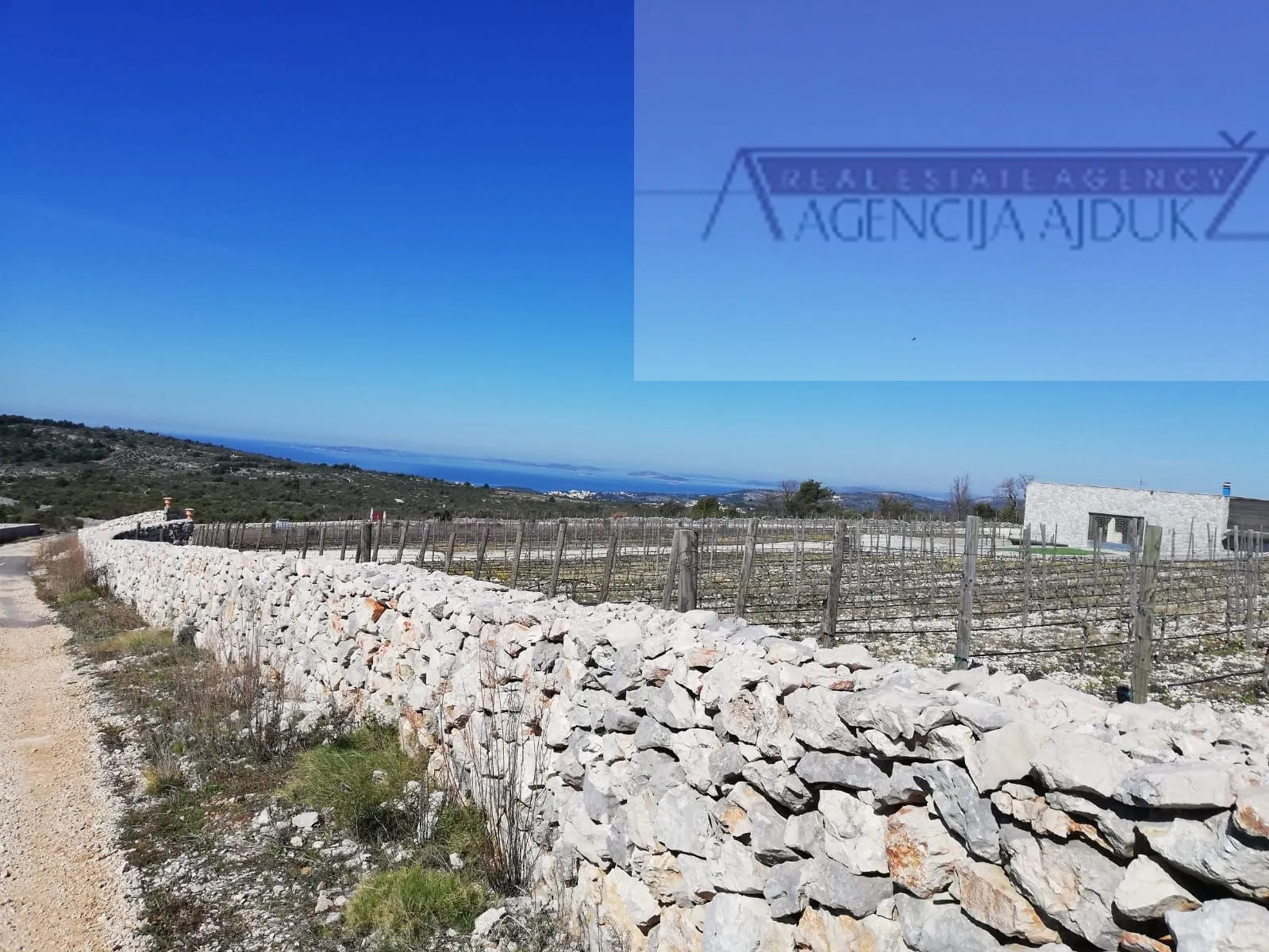 šibenik rogoznica 5636 m2 sa kućicom, pogled na more! - slika 10