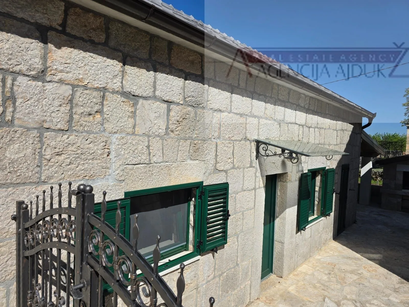 imotski renovirana kamena kuća - vrhunska nekretnina - novo! - slika 14