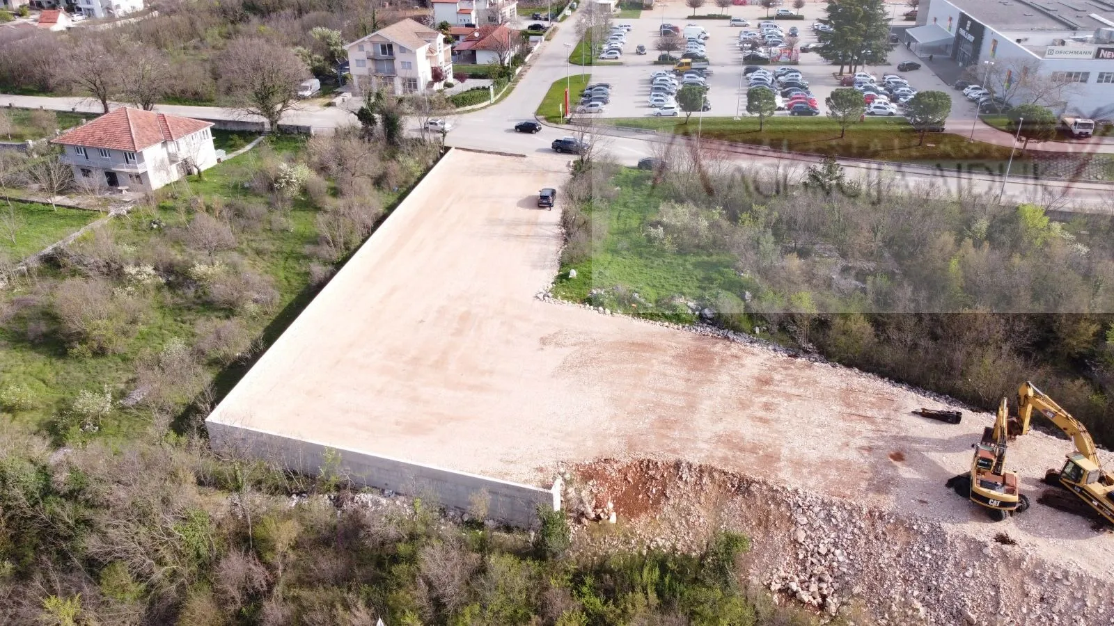 imotski najam građevinskog zemljišta 2000 m2 - novo!!! - slika 3