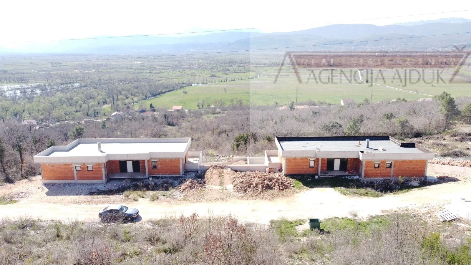 imotski vila (roh-bau) 390 m2 top lokacija - ekskluziva - slika 9