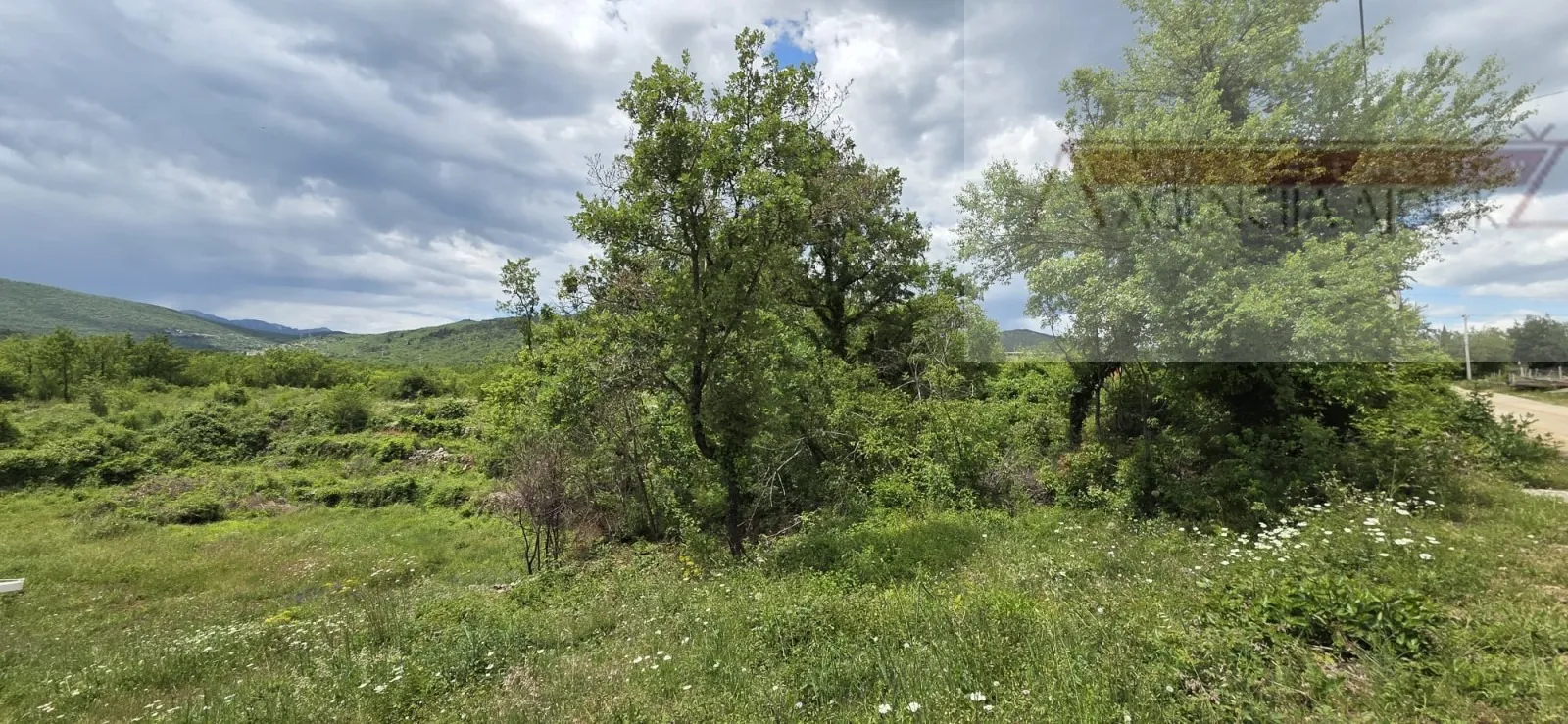imotski poljica 1398 m2 građevinsko zemljište - novo u ponudi - slika 4