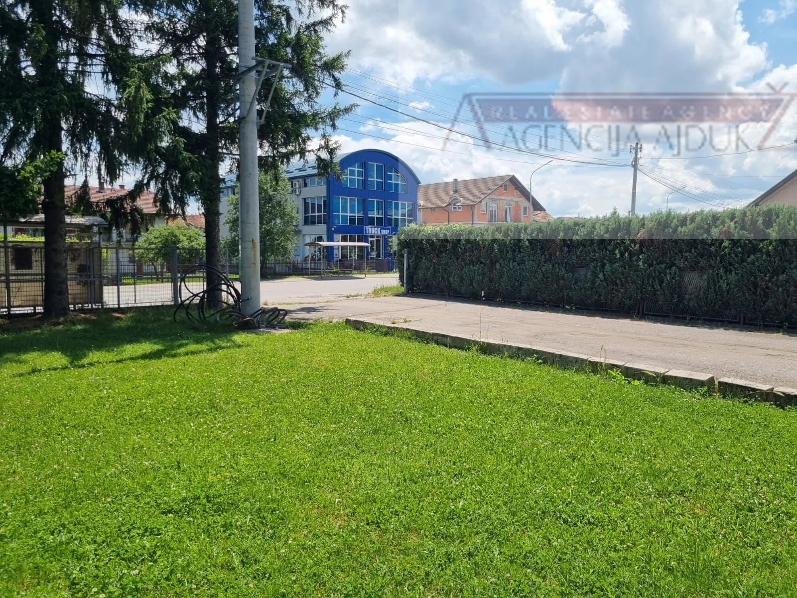 banja luka trn poslovno stambeni kompleks 1300 m2 - prilika - slika 8