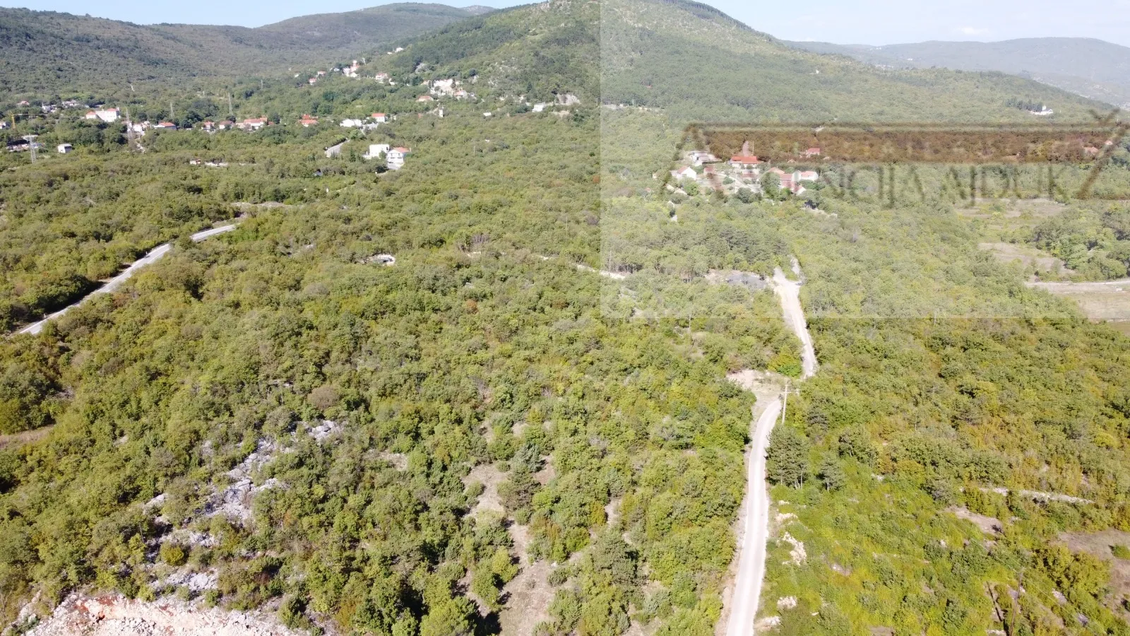 imotski 8883 m2 građevinsko zemljište - novo!! - slika 8