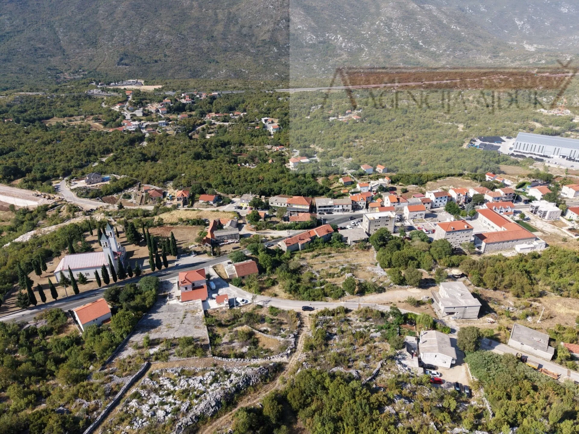 zagvozd 1366 m2 građevinsko zemljište - strogi centar! - slika 6