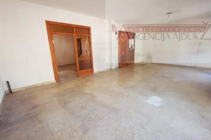 imotski poslovni prostor 88,60 m2 + terasa - najam - slika 4