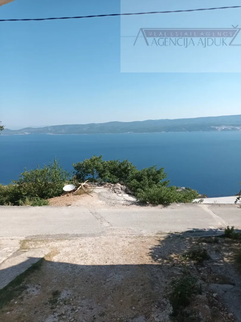 omiš lokva rogoznica renovirana kamena kuća 90 m2 - slika 8