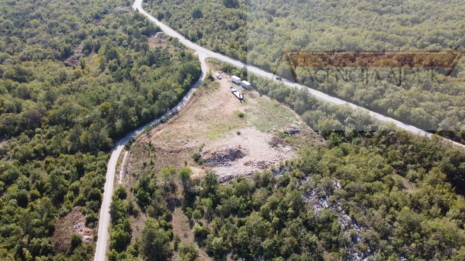 imotski 8883 m2 građevinsko zemljište - novo!! - slika 7