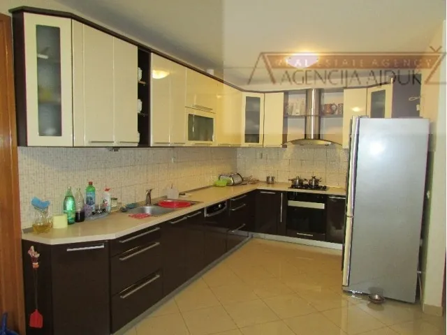 imotski - cista provo vila sa bazenom 742 m2 - sniženo - slika 7