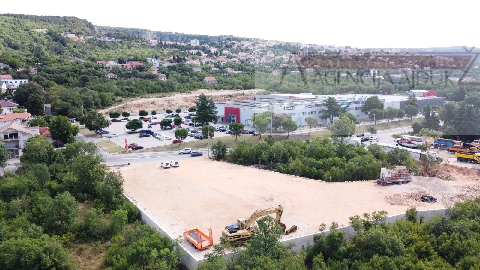 imotski najam građevinskog zemljišta 4000 m2 - novo!!! - slika 3