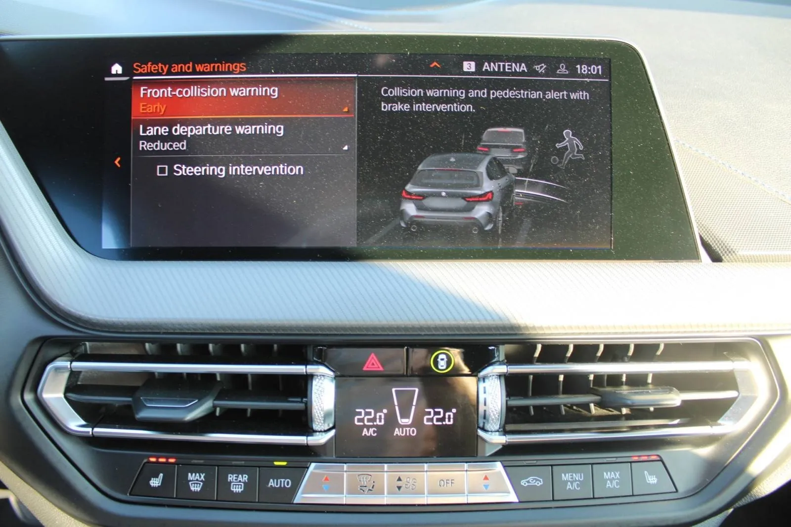 bmw serija 1 118i m paket *harman kardon, led, navigacija, kamera* - slika 21