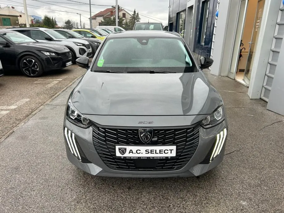 peugeot 208 hybrid 110 e-dcs6 - 2025 - 15000 km - gratis registracija - slika 2