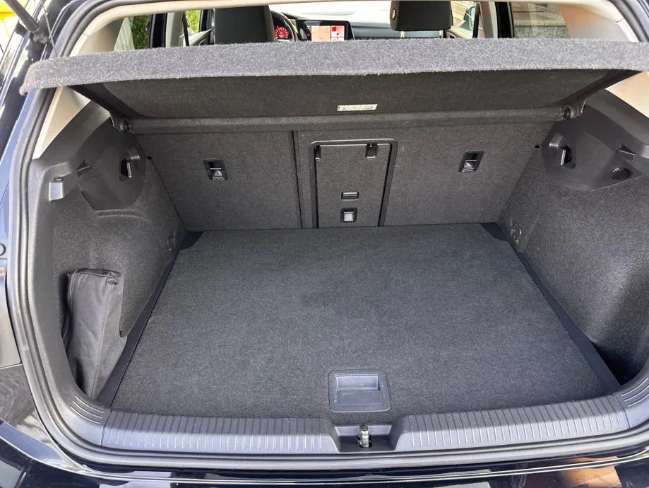 **vw golf viii 2.0 tdi iq drive, automatic, 150 ks** - slika 16