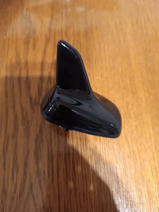 shark antena za vw golf 7 & passat b8 novo** - slika 3
