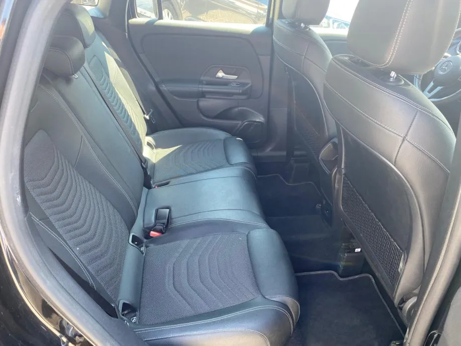 mercedes-benz gla 200d 4matic 4xgarancija - slika 21