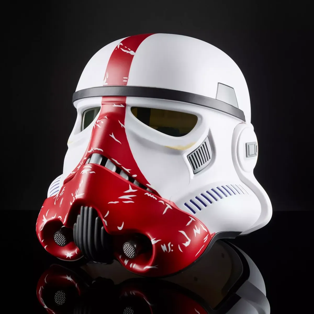 star wars: the black series–incinerator stormtrooper electronic helmet - slika 10