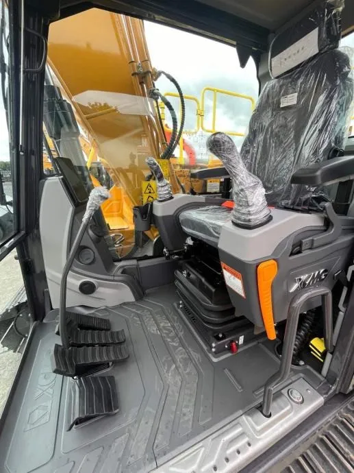 akcija - novi model bagera gusjeničara xcmg 15 t - slika 5