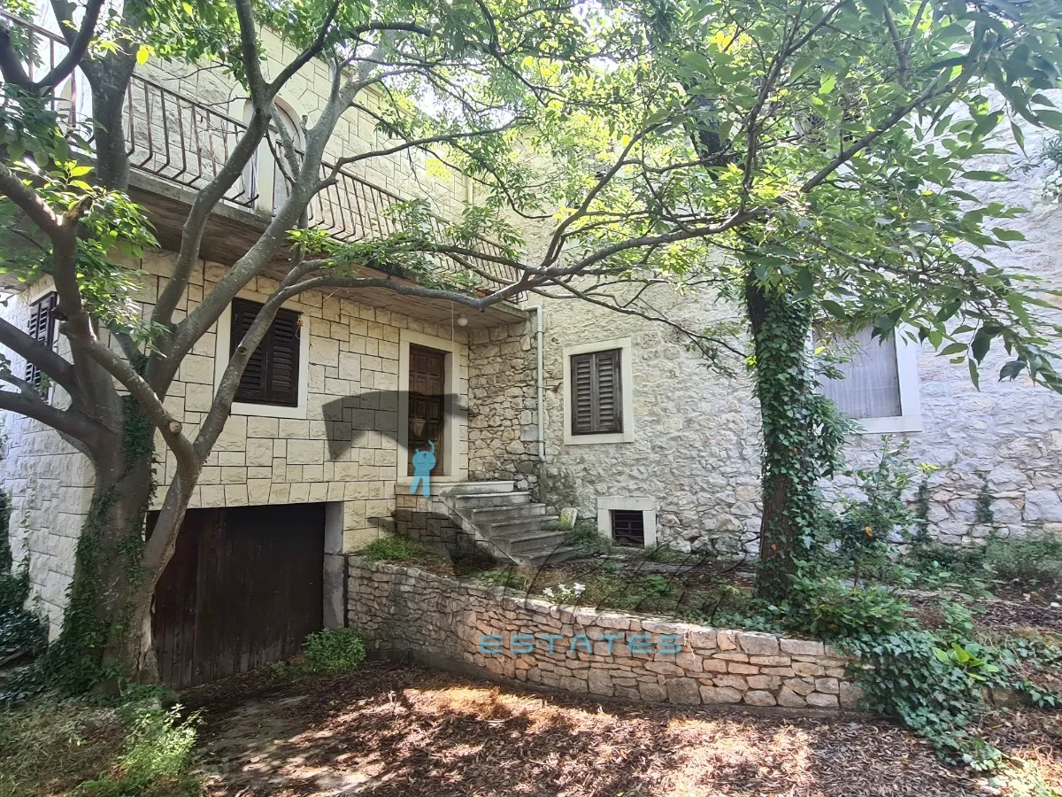 sutivan, raskošna tradicionalna vila u prvom redu do mora, za adaptaciju, 248 m2 - slika 5