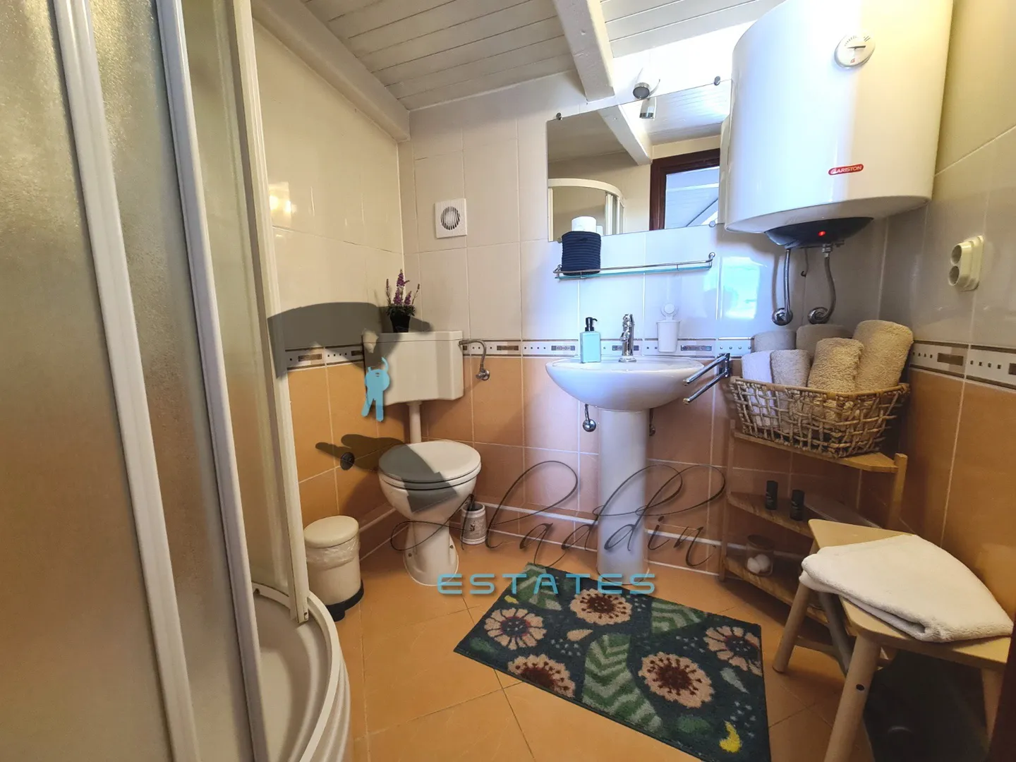 trogir, stambeno-poslovna zgrada s 4 jedinice, prvi red do mora, 144 m2 - slika 6