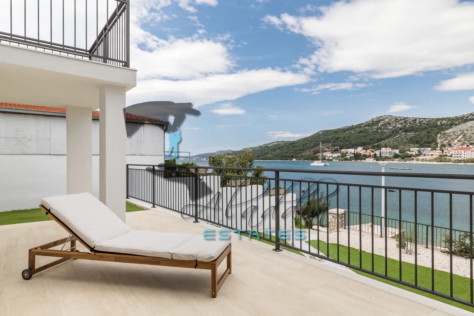 seget vranjica, luksuzna vila s tri stambene jedinice u prvom redu do mora, 296 m2 - slika 26