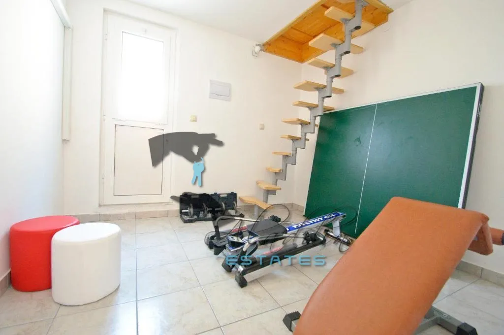 okrug gornji, prekrasna kuća za odmor u prvom redu do mora, 140 m2 - slika 6