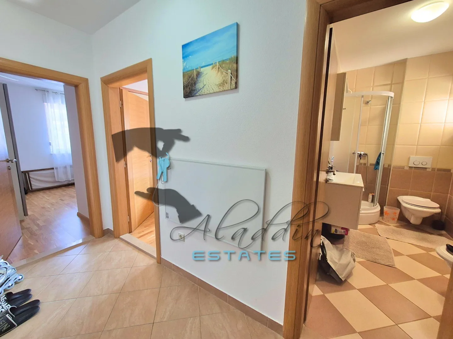 rogoznica, izvrstan dvosobni stan u visokom prizemlju, 60 m od mora, 63 m2 - slika 5