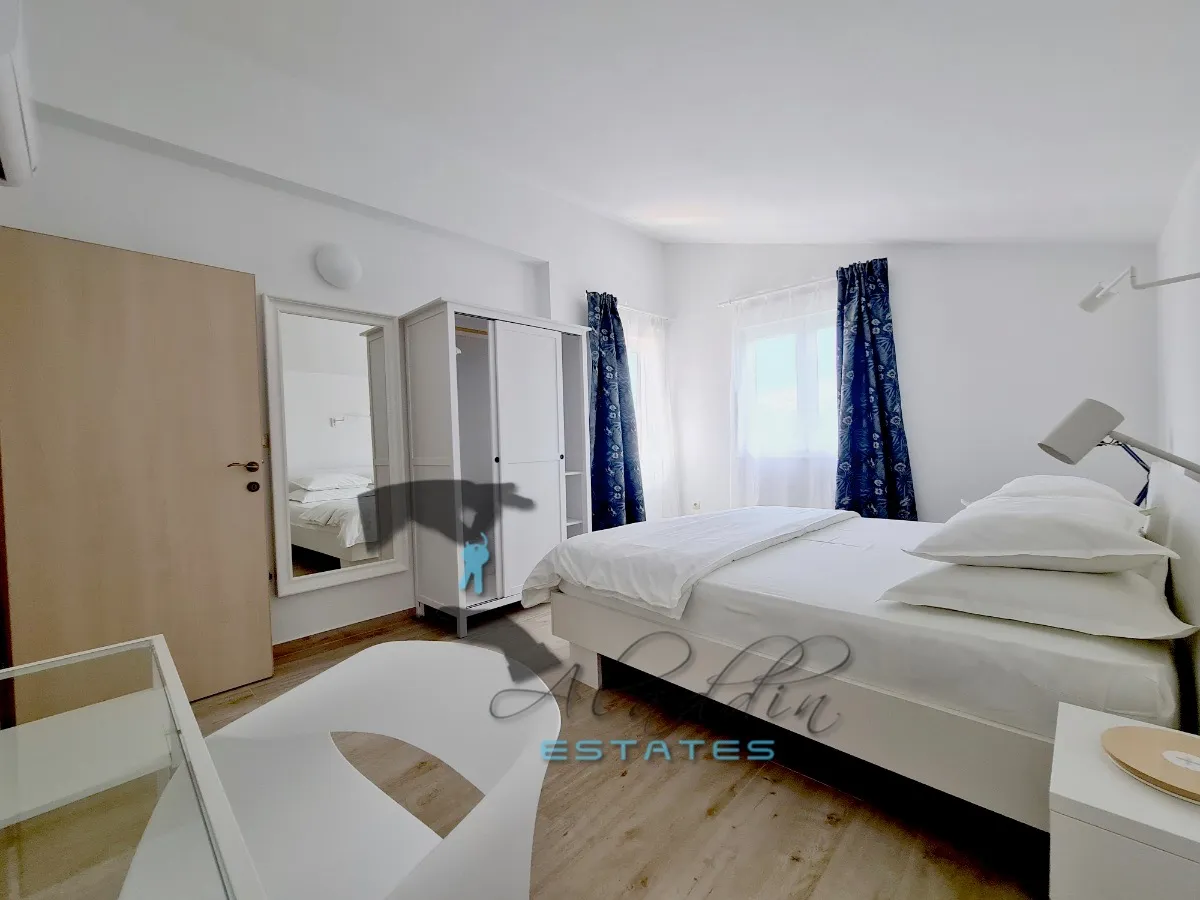 kaštel štafilić, neodoljiva vila s velikim bazenom i pogledom na more, 282 m2 - slika 25