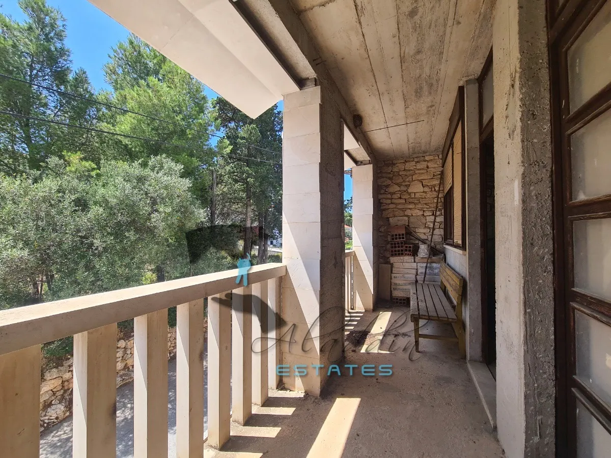 sutivan, raskošna tradicionalna vila u prvom redu do mora, za adaptaciju, 248 m2 - slika 24