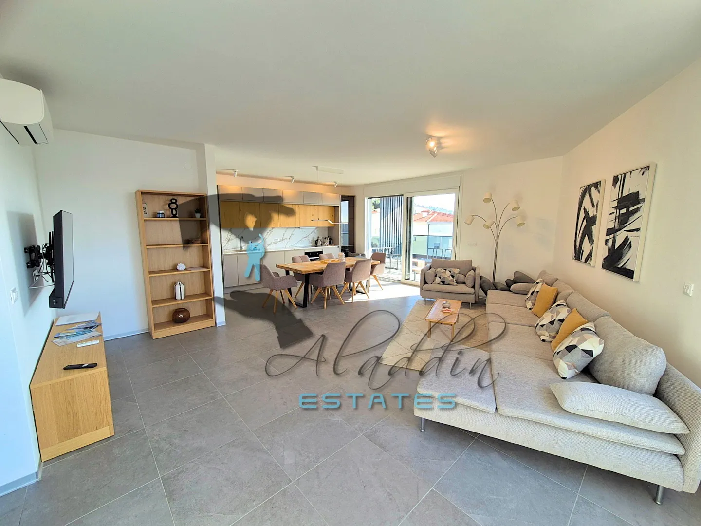 Trogir, vrhunski penthouse stan sa spektakularnim pogledom, 171 m2