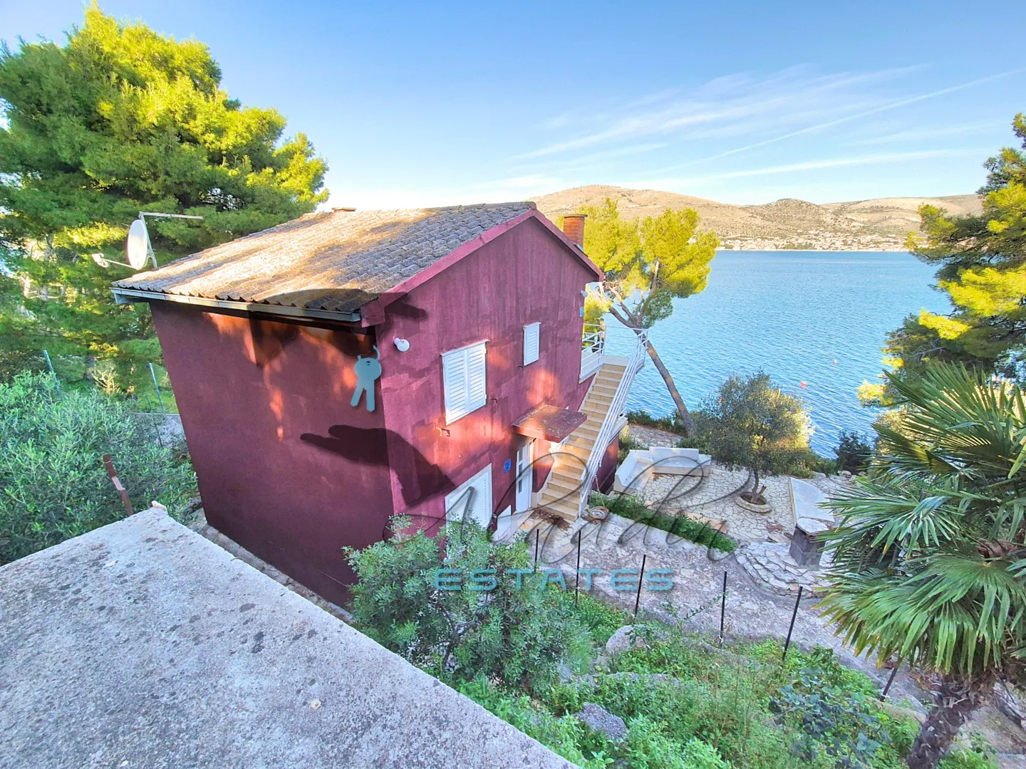 okrug donji, obiteljska kuća uz more u zelenilu, izvanredna prilika, 220 m2 - slika 2
