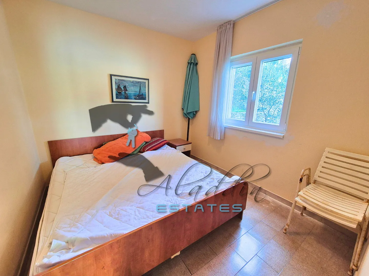okrug donji, obiteljska kuća uz more u zelenilu, izvanredna prilika, 220 m2 - slika 21