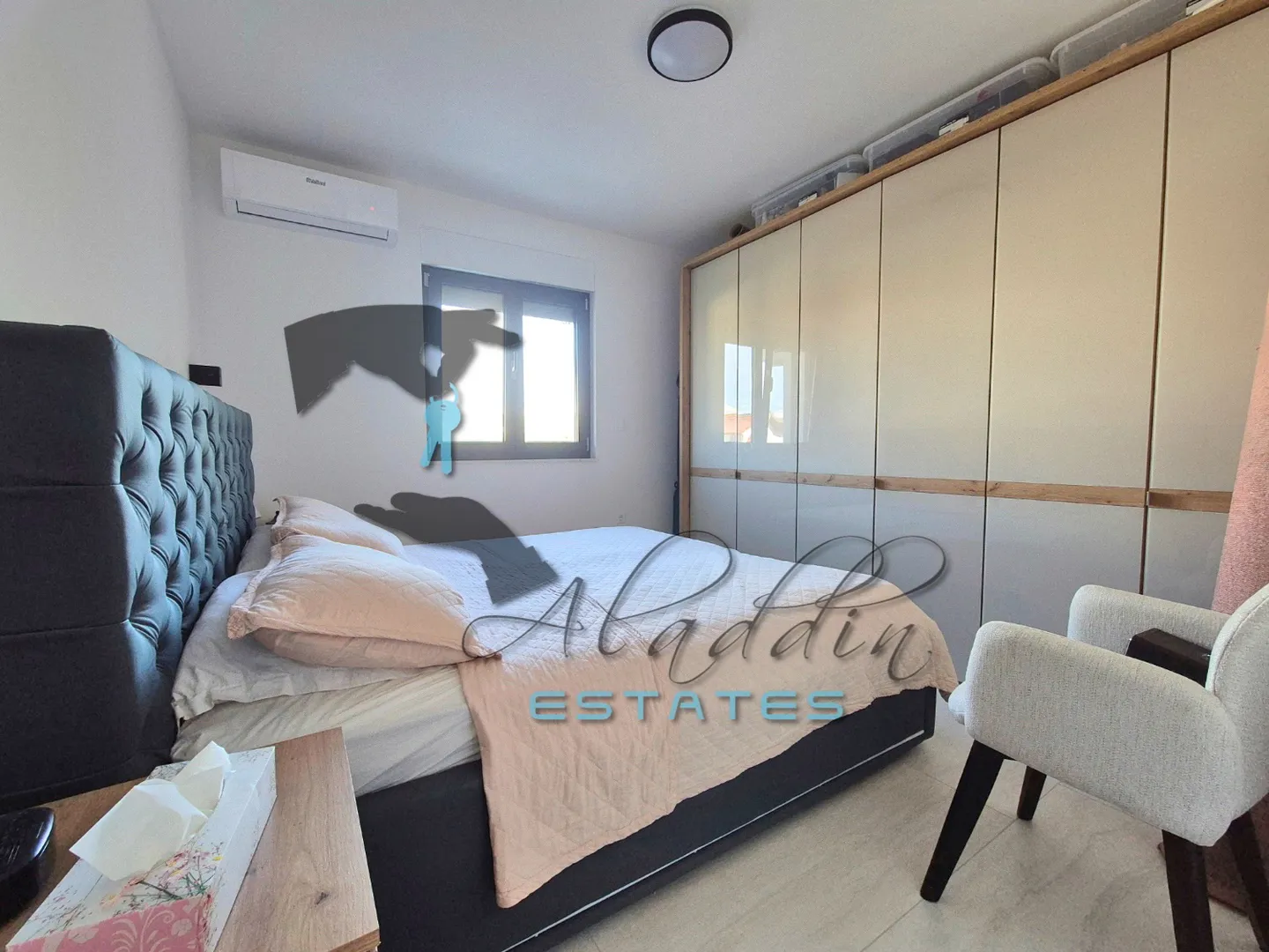 okrug gornji, prvorazredni dvosobni stan s pogledom na more, 68 m2 - slika 6