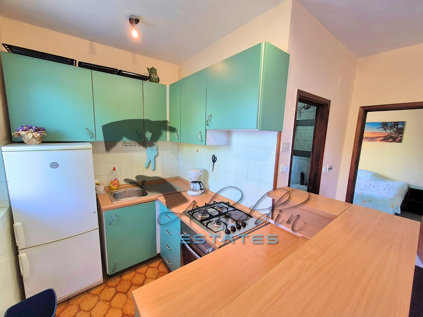 okrug donji, obiteljska kuća uz more u zelenilu, izvanredna prilika, 220 m2 - slika 13