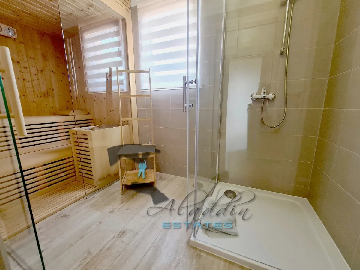 kaštel štafilić, neodoljiva vila s velikim bazenom i pogledom na more, 282 m2 - slika 21