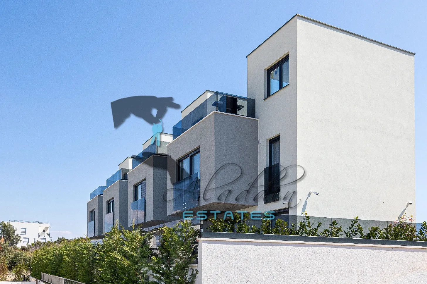 Okrug Gornji, četiri luksuzne vile u nizu, vrhunski pogled, 1130 m2 - Okrug Gornji, Okrug