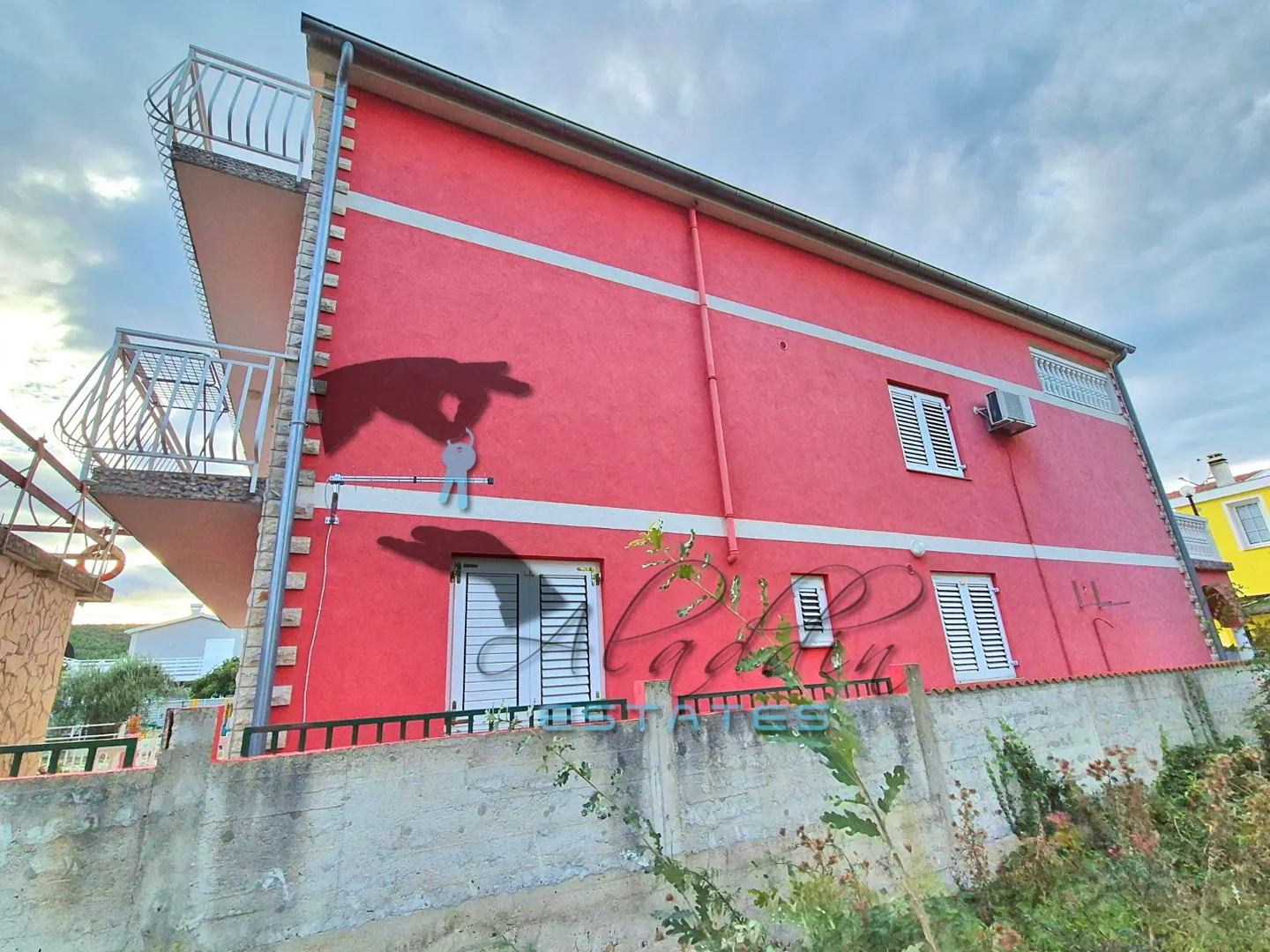 bilice, krasna stambena zgrada sa 6 jedinica u drugom redu do mora, 461 m2 - slika 44