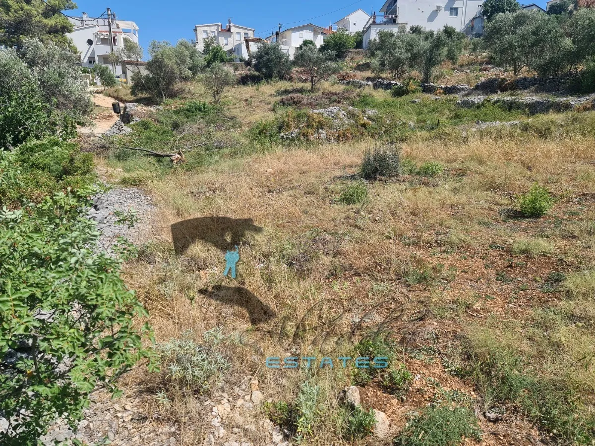 slatine, prostrana građevinska čestica s prekrasnim pogledom na more, 1.300 m2 - slika 4