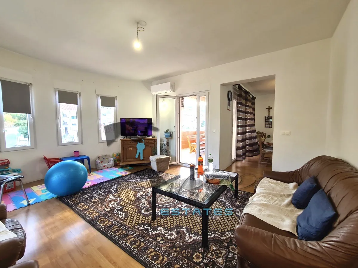 trogir, impozantna stambena zgrada u rohbau stanju, odlična prilika, 544 m2 - slika 7