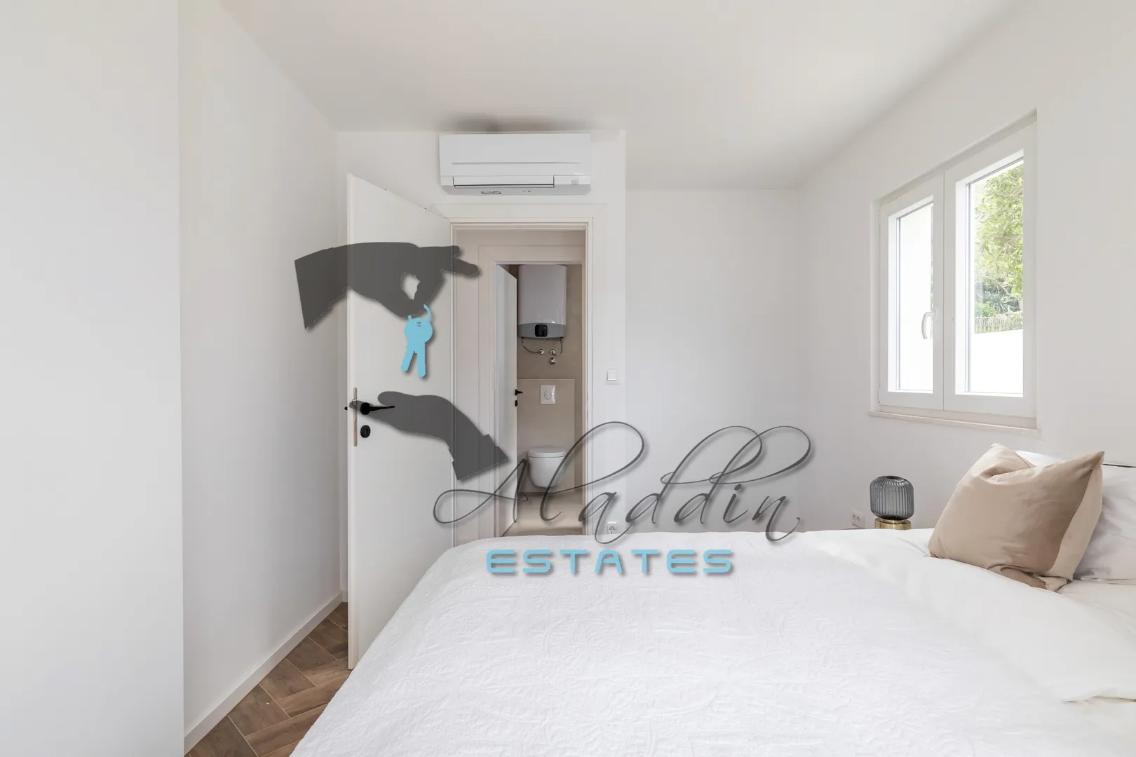seget vranjica, luksuzna vila s tri stambene jedinice u prvom redu do mora, 296 m2 - slika 10