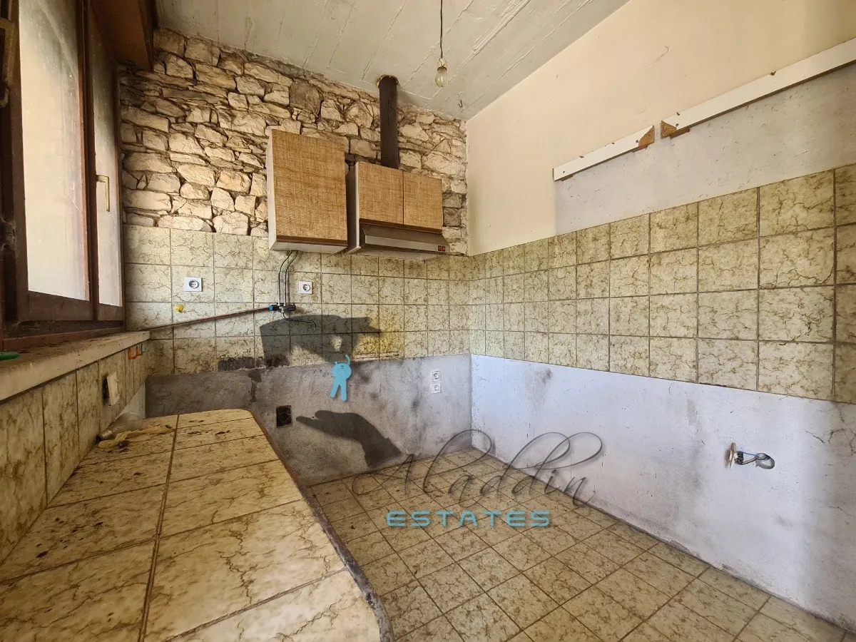 sutivan, raskošna tradicionalna vila u prvom redu do mora, za adaptaciju, 248 m2 - slika 23