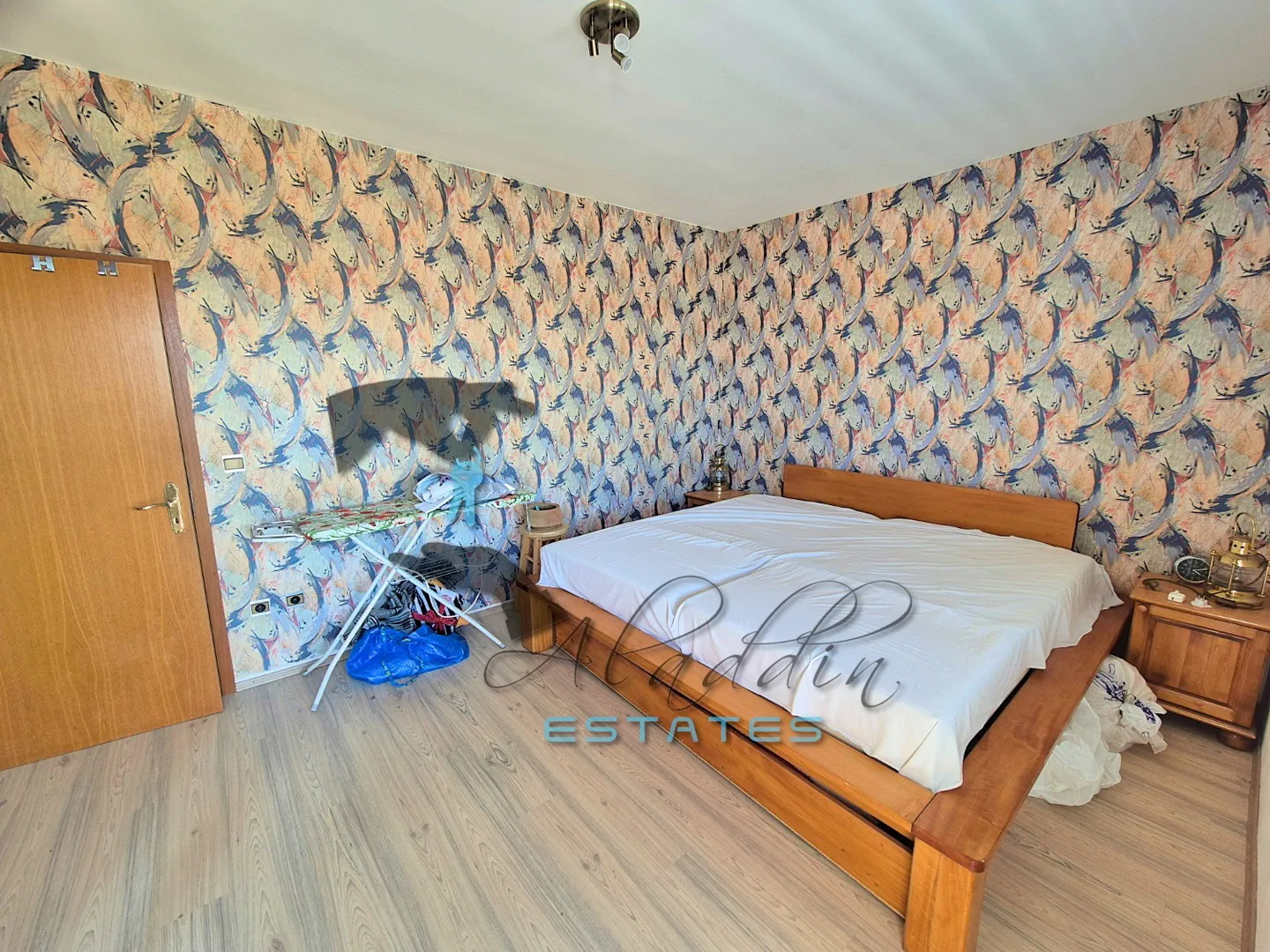 okrug gornji, privlačna samostojeća kuća s 3 stana i pogledom, 389 m2 - slika 16
