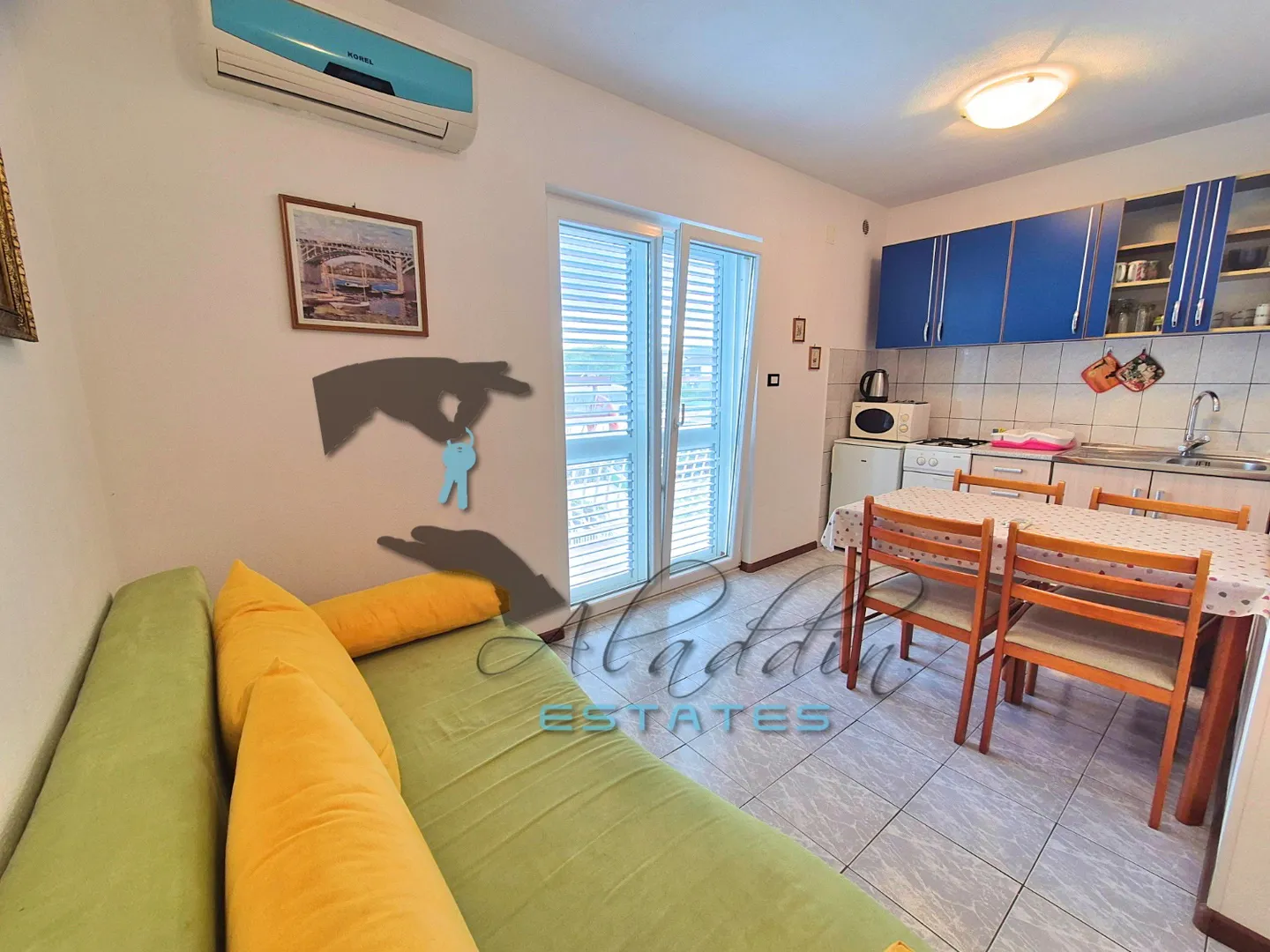 bilice, krasna stambena zgrada sa 6 jedinica u drugom redu do mora, 461 m2 - slika 25