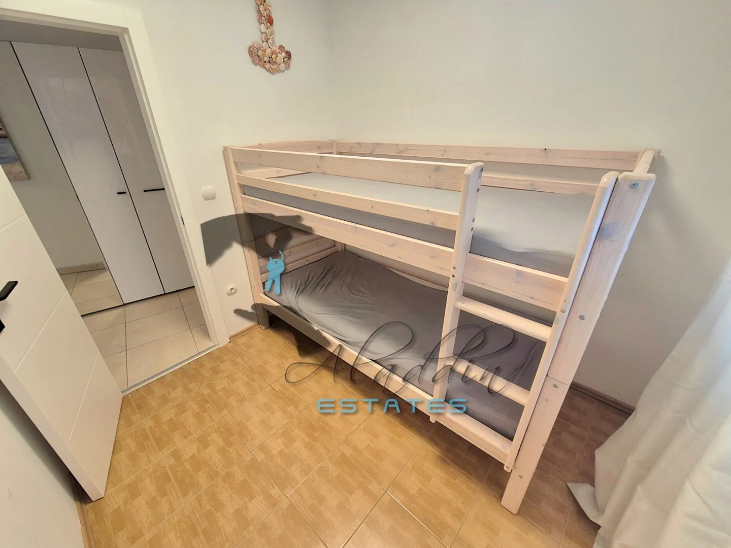 marina, odličan dvosobni stan s pogledom na more, bazenom i vrtnom sjenicom, 69 m2 - slika 11