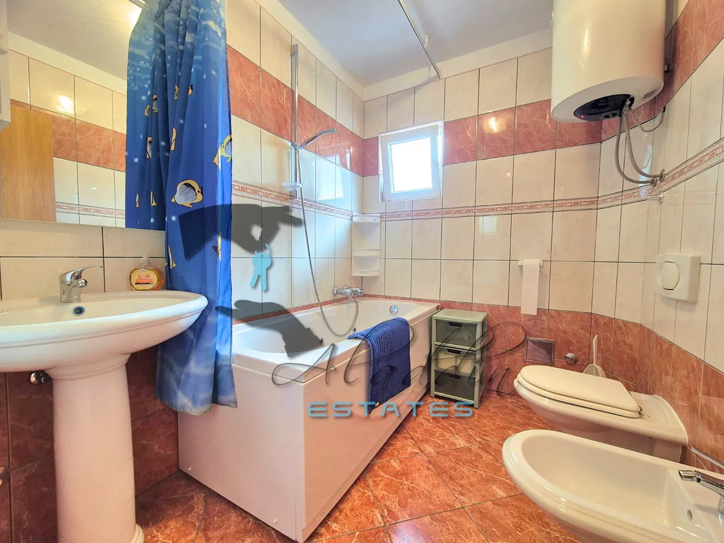 bilice, krasna stambena zgrada sa 6 jedinica u drugom redu do mora, 461 m2 - slika 23