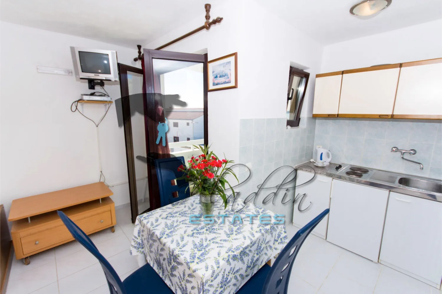 okrug gornji, elegantna stambena kuća sa 6 jedinica i bazenom, 372 m2 - slika 21