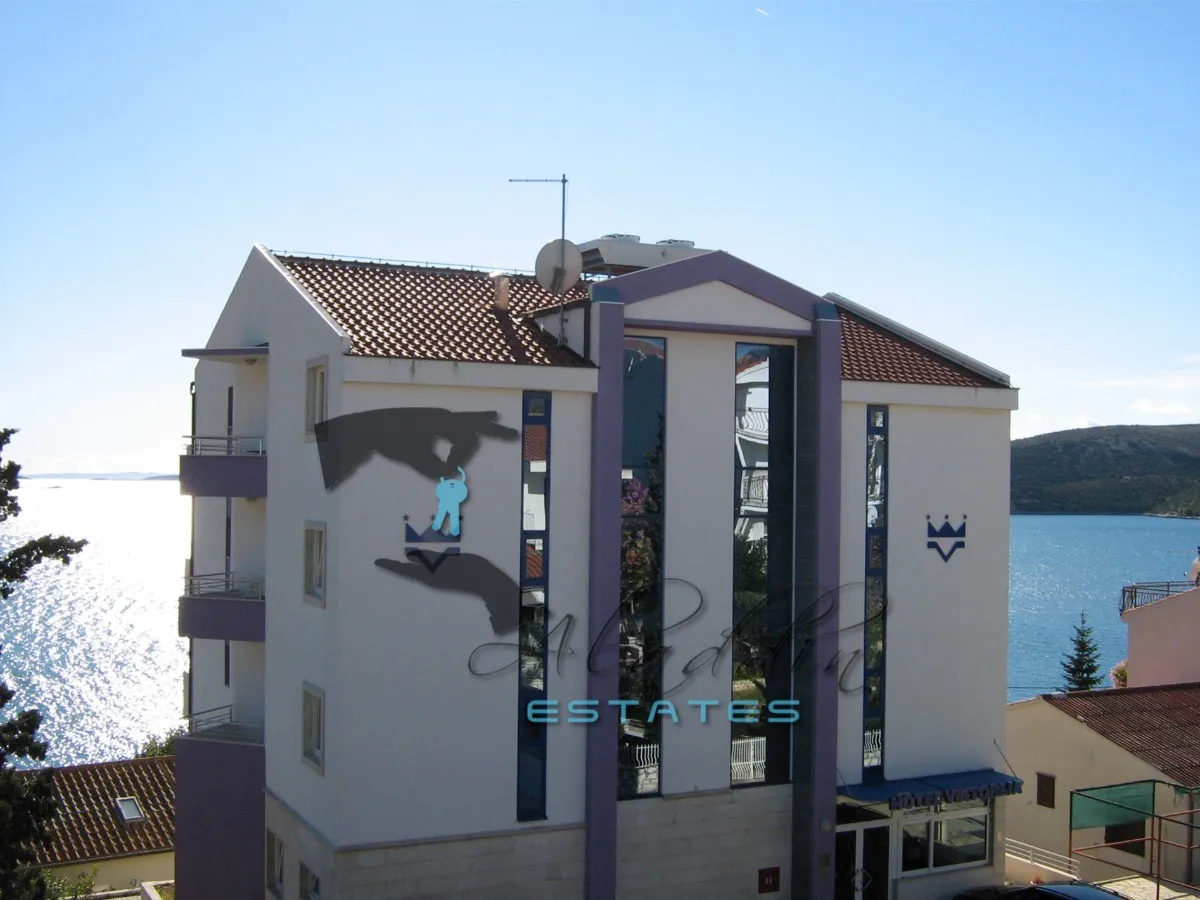 Seget Vranjica, velebni hotel s tri zvjezdice, 18 jedinica i prekrasnim pogledom na more, 1.144 m2 - Seget Vranjica, Seget