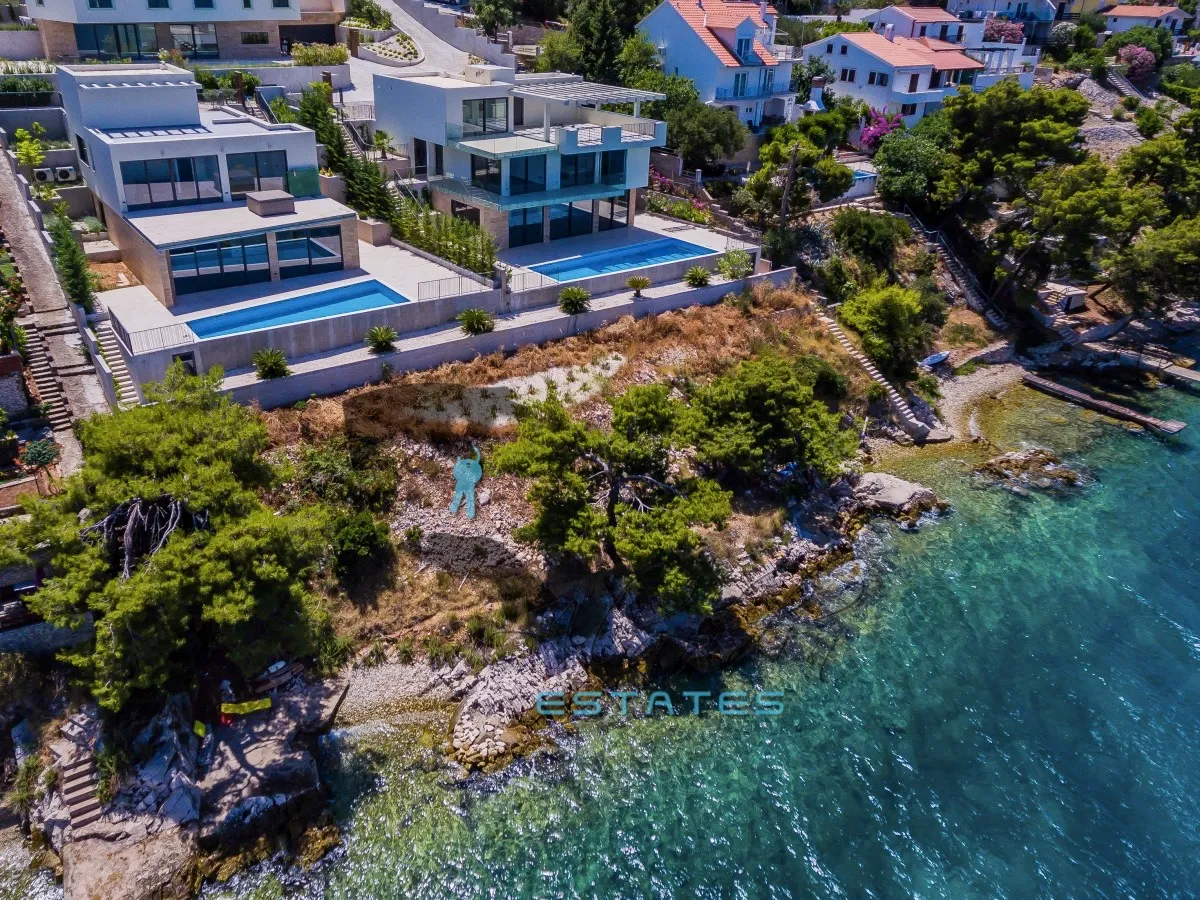 Okrug Donji, super luksuzna vila u prvom redu do mora, 349 m2 - Okrug Gornji, Okrug
