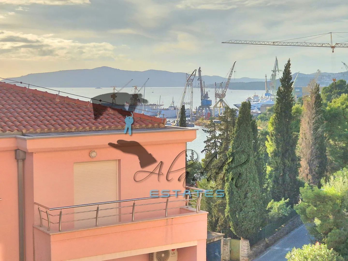 trogir, odličan dvosobni stan s pogledom na more, 69 m2 - slika 18