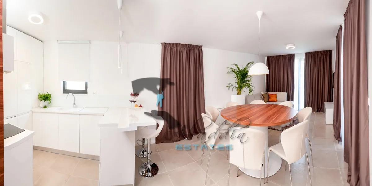 okrug gornji, super luksuzna i moderna vila drugi red do mora, 395 m2 - slika 4
